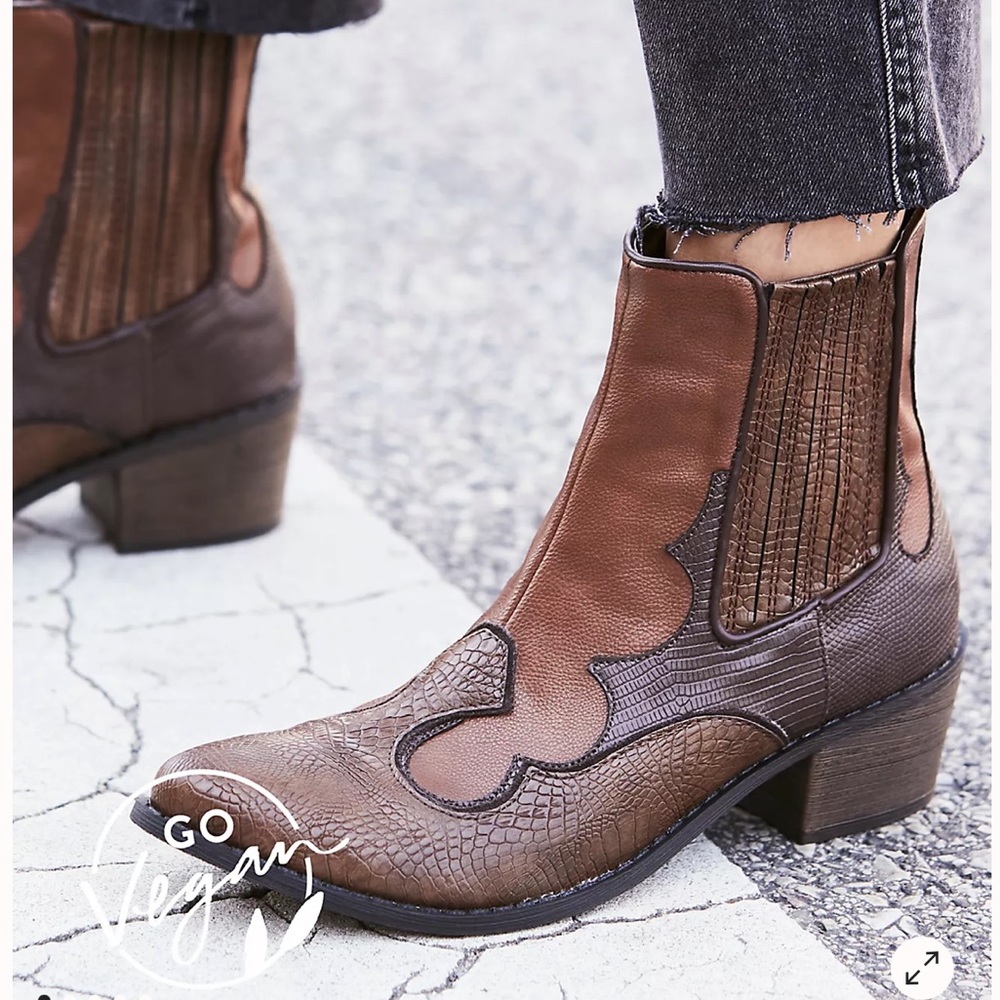 Free people brown vegan leather western boots never worn new
